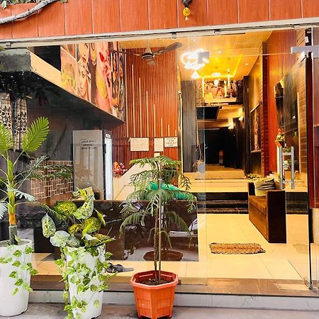 Pallav Guest House Удджайн Экстерьер фото