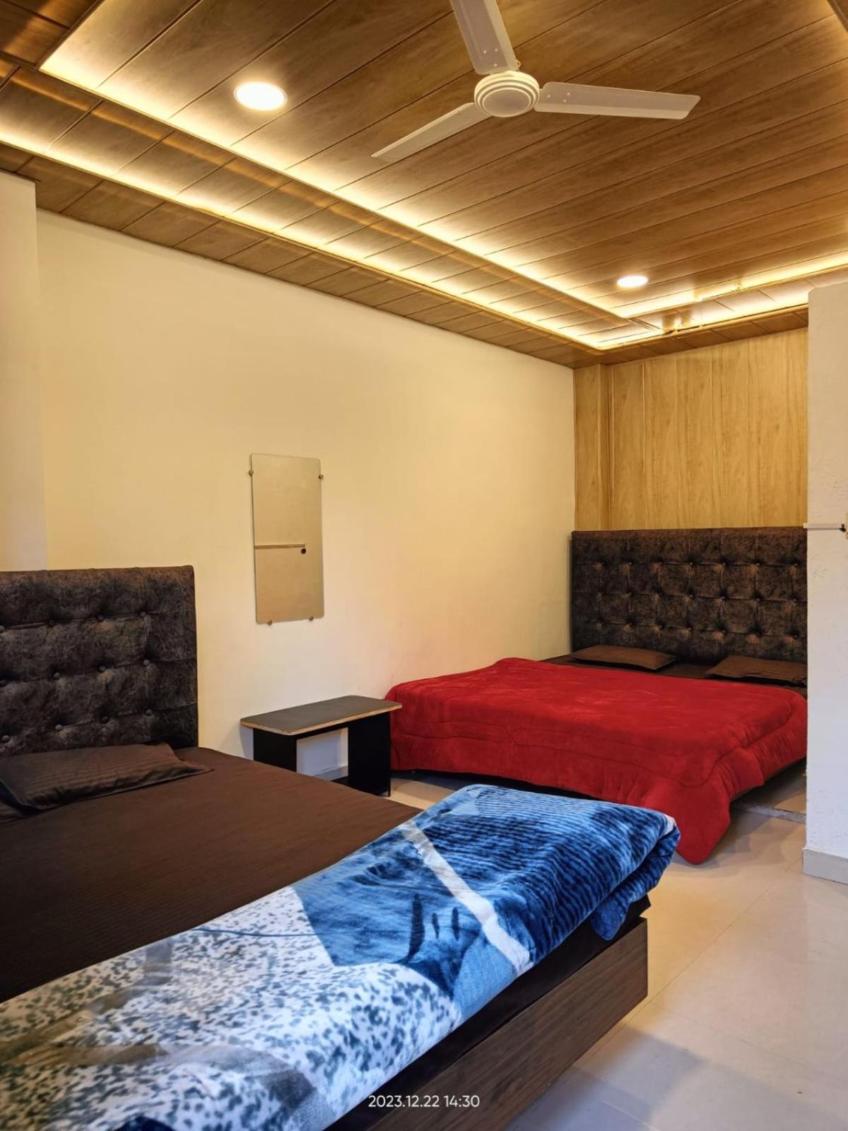 Pallav Guest House Удджайн Экстерьер фото
