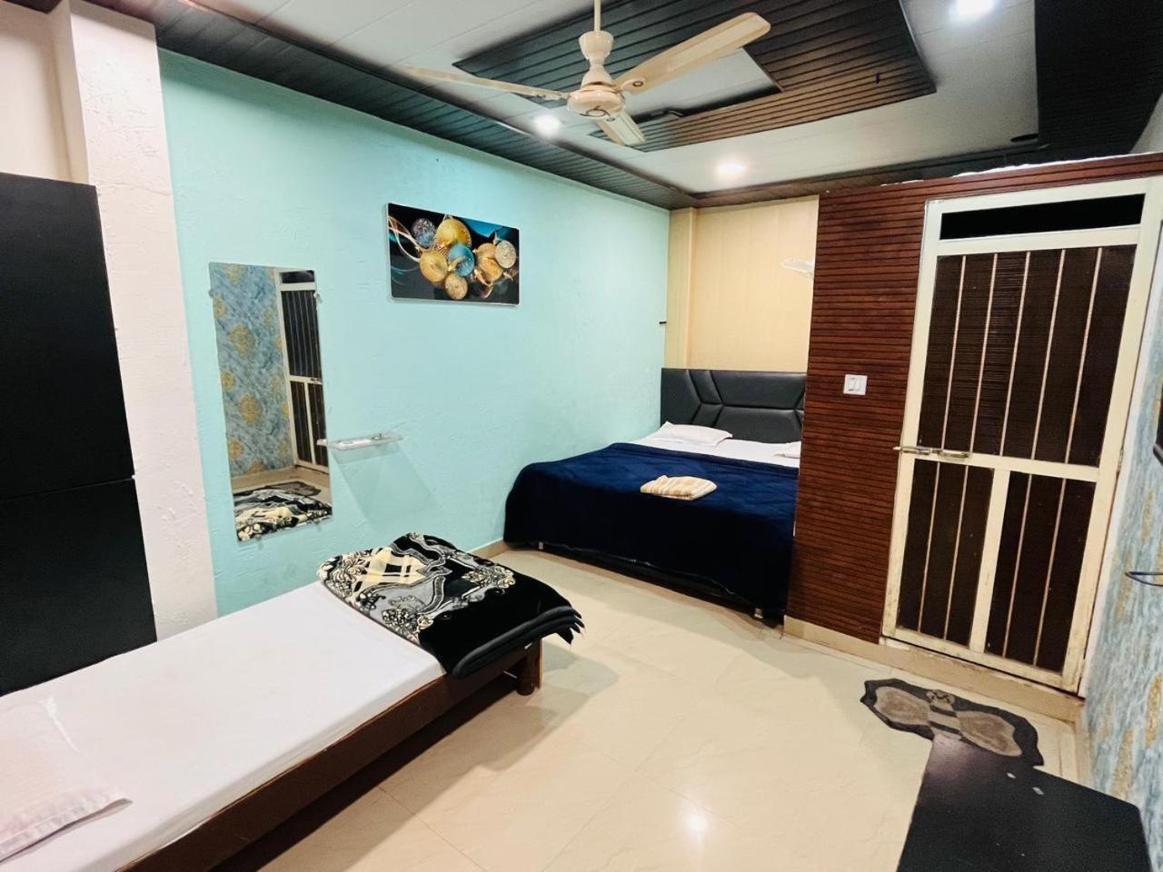 Pallav Guest House Удджайн Экстерьер фото