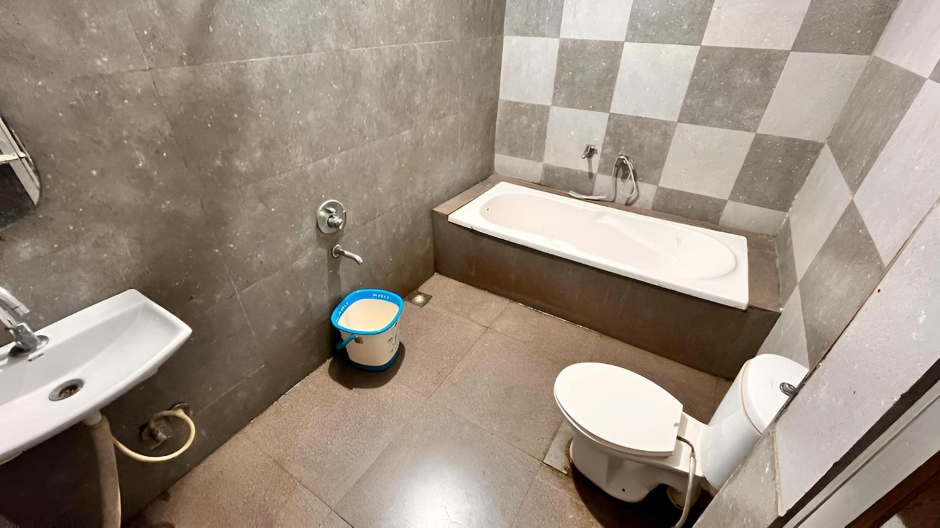 Pallav Guest House Удджайн Экстерьер фото