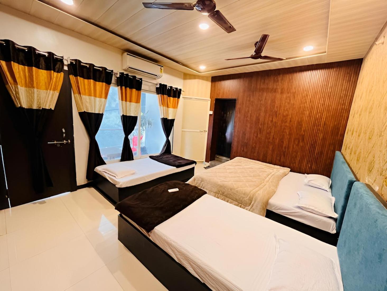 Pallav Guest House Удджайн Экстерьер фото
